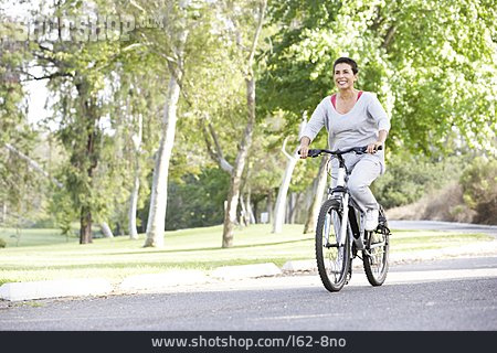 
                Radfahren, Fahrradfahrerin                   
