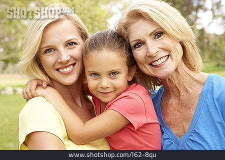 
                Großmutter, Mutter, Tochter, Generation                   