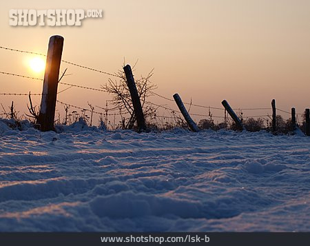 
                Winterlandschaft, Verschneit, Weidezaun                   
