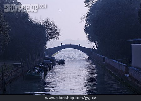 
                Brücke, Kanal, Morgenstimmung, Venedig                   