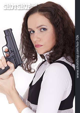 
                Junge Frau, Gefahr & Risiko, Pistole                   