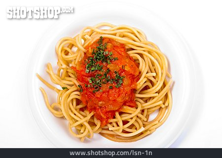
                Nudelgericht, Spaghetti, Tomatensauce                   