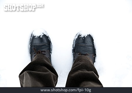 
                Verschneit, Schuhe                   