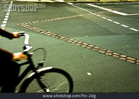 
                Bewegung & Geschwindigkeit, Straße, Radfahrer                   