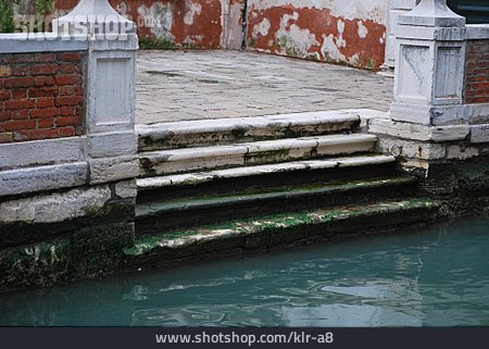 
                Treppe, Kanal, Anlegeplatz                   