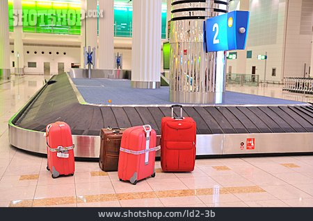 
                Reise & Urlaub, Flughafen, Gepäckförderband                   