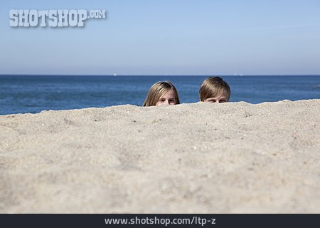 
                Junge, Mädchen, Strand, Verstecken                   