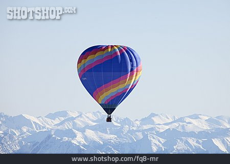 
                Heißluftballon, Alpen                   