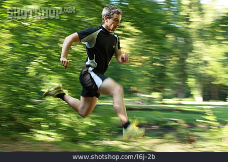 
                Sport & Fitness, Springen, Sportler, Läufer                   