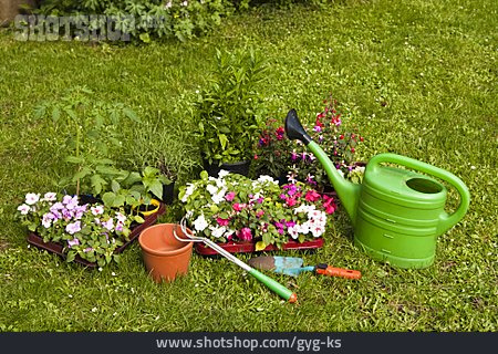 
                Gartenarbeit, Gartengerät                   
