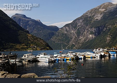 
                Bootshafen, Fjord, Geirangerfjord                   