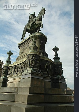 
                Skulptur, Reiterstandbild, König Johann                   
