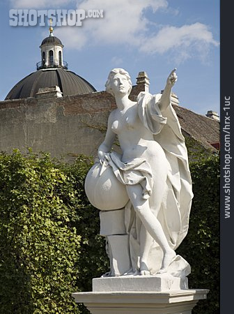 
                Skulptur, Schloss Belvedere                   