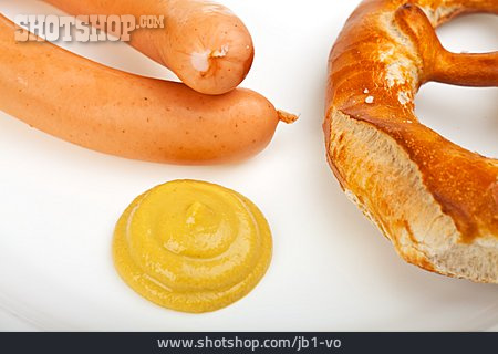 
                Senf, Brezel, Wiener Würstchen                   