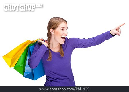 
                Junge Frau, Einkaufen, Zeigen                   