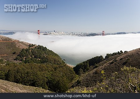 
                San Francisco, Dunst, Golden Gate Bridge                   