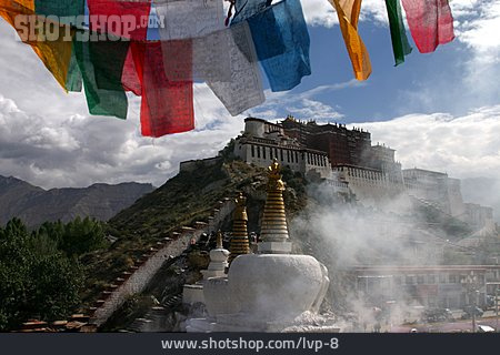 
                Buddhismus, Tibet, Lhasa, Gebetsfahne, Potala-palast                   