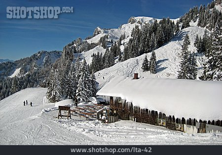 
                Winterlandschaft, Skihütte, Brauneck                   