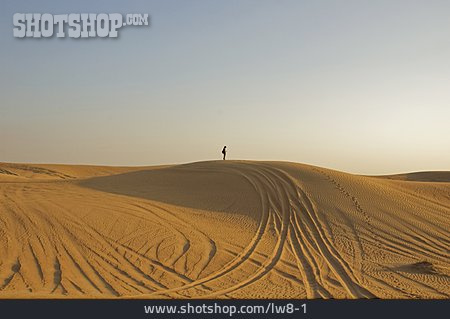 
                Isolation & Einsamkeit, Wüste, Düne                   