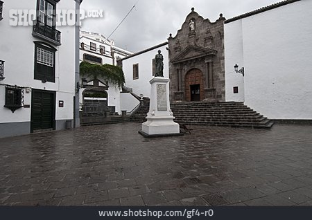 
                Standbild, Kirche El Salvador, Plaza Santo Domingo                   