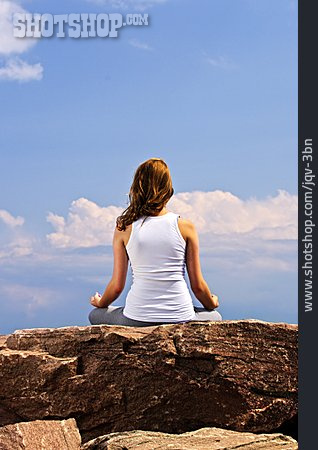 
                Junge Frau, Entspannung, Meditation                   