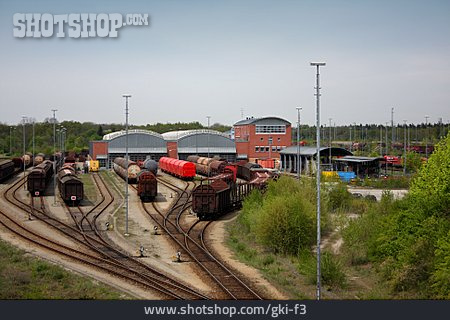 
                Schienenverkehr, Güterbahnhof, Güterverkehr                   