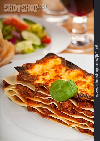 
                Italienische Küche, Lasagne                   