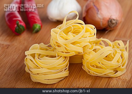 
                Gewürze & Zutaten, Tagliatelle, Italienische Küche                   