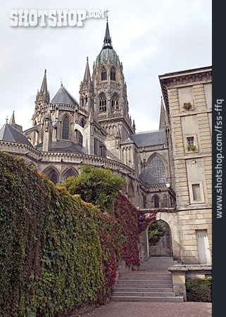 
                Kathedrale, Notre Dame De Bayeux                   