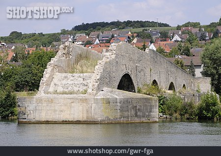 
                Ruine, Mainbrücke, Alte Mainbrücke, Ochsenfurt                   
