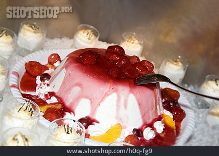 
                Dessert, Erdbeermousse                   