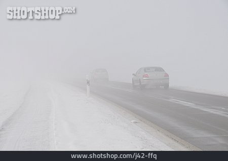 
                Nebel, Straße, Sichtverhältnisse                   