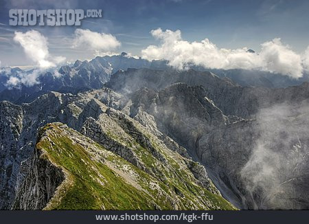 
                Gebirge, Gebirgsgrat, Julische Alpen                   