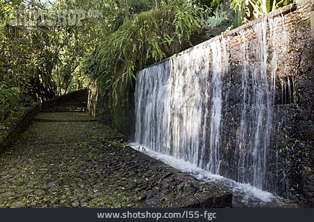 
                Wasserfall, Uruapan                   