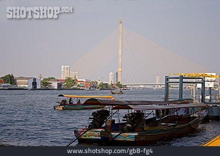 
                Bangkok, Wassertaxi, Chao Phraya                   