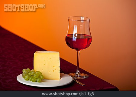 
                Weinglas, Weintraube, Käse                   