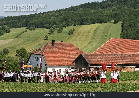 
                Tradition, Prozession, Fronleichnam                   