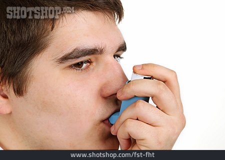 
                Inhalieren, Atemnot, Asthmaspray                   