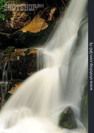 
                Wasserfall, Fließen                   