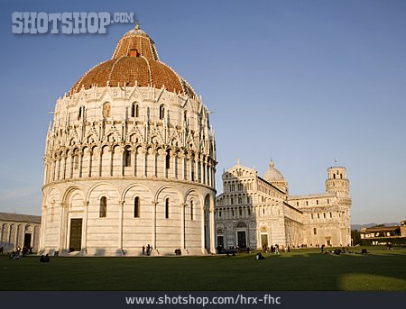 
                Pisa, Baptisterium, Santa Maria Assunta                   