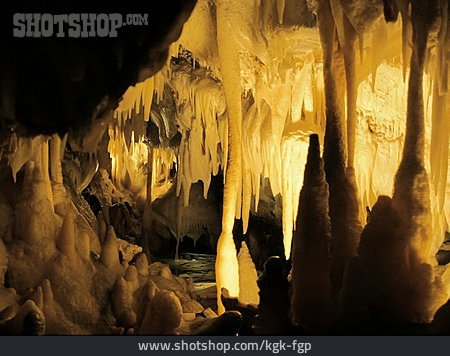 
                Höhle, Tropfsteinhöhle, Grotte                   