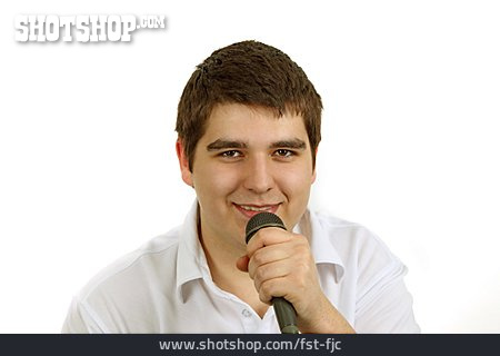 
                Junger Mann, Mikrofon                   