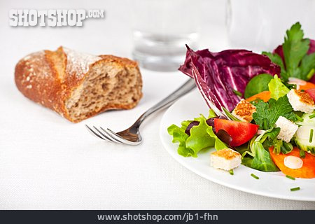
                Salat, Baguette, Salatteller                   