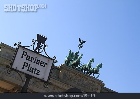 
                Berlin, Brandenburger Tor, Pariser Platz                   