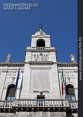 
                Rathaus, Padua                   