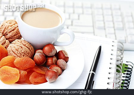 
                Nuss, Kaffeetasse, Snack, Trockenfrucht                   