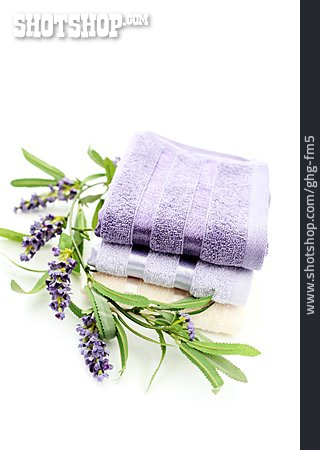 
                Handtuch, Lavendelzweig, Handtuchstapel                   