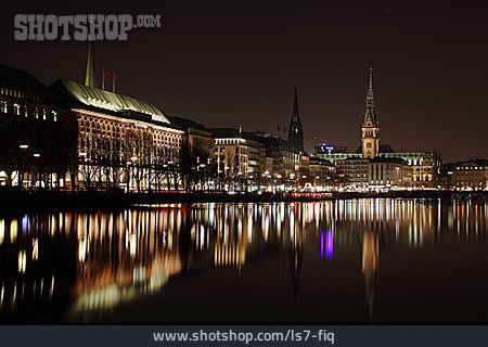 
                Hamburg, Rathaus, Binnenalster                   