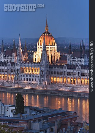 
                Parlament, Parlamentsgebäude, Neugotik, Budapest, Ungarn                   