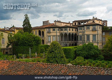 
                Toskana, Lucca, Palazzo                   